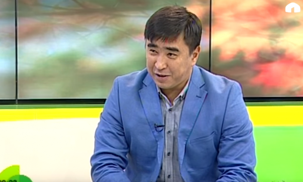 Улан Молдодосов: "Спорт дүйнөсүнө атам алып келген"