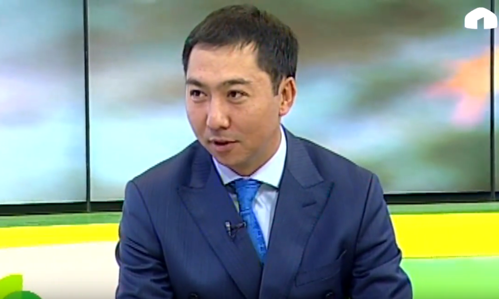Азамат Жаманкулов: "Наамдын баркын кетирбей, татыктууларга гана ыйгарыш керек"