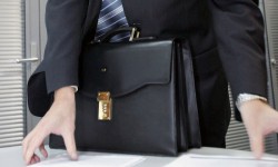 Партиялар акционердик коомго айландыбы?