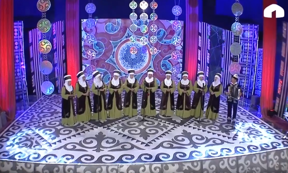 ЖАКЫНДА/ "Кызыл-Кыя айымдары" тобу/ Шайыр апалар