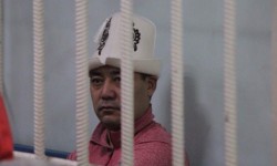 Садыр Жапаровдун тарапташтарына карата сот өкүмүн чыгарды