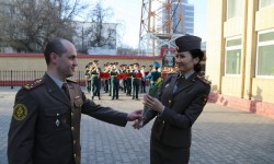 Женщины в погонах получают поздравления