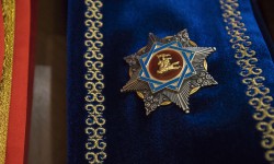 За вклад в развитие страны: А.Атамбаев наградил лучших профессионалов