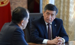 С.Жээнбеков принял председателя Конституционной палаты Верховного суда