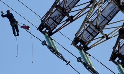 Кыргызстан останавливает экспорт электроэнергии в Узбекистан из-за холодов 