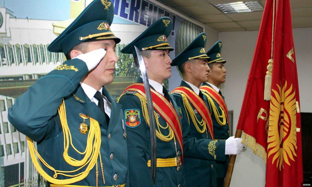В Кыргызстане 23 февраля - выходной день