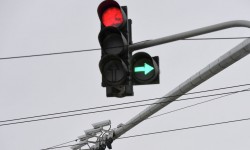 На 15 бишкекских перекрёстках установят светофоры