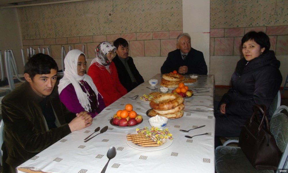 Памирские кыргызы в Кочкоре отметили Международный женский день 