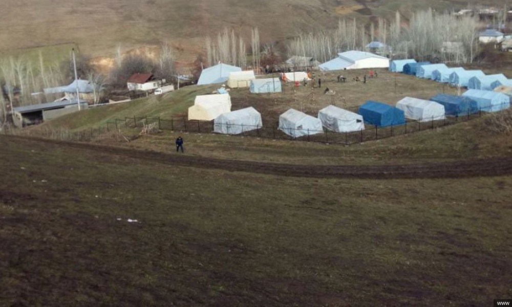 В Алайском районе устанавливают палатки для жителей сёл, где возможны сходы оползней