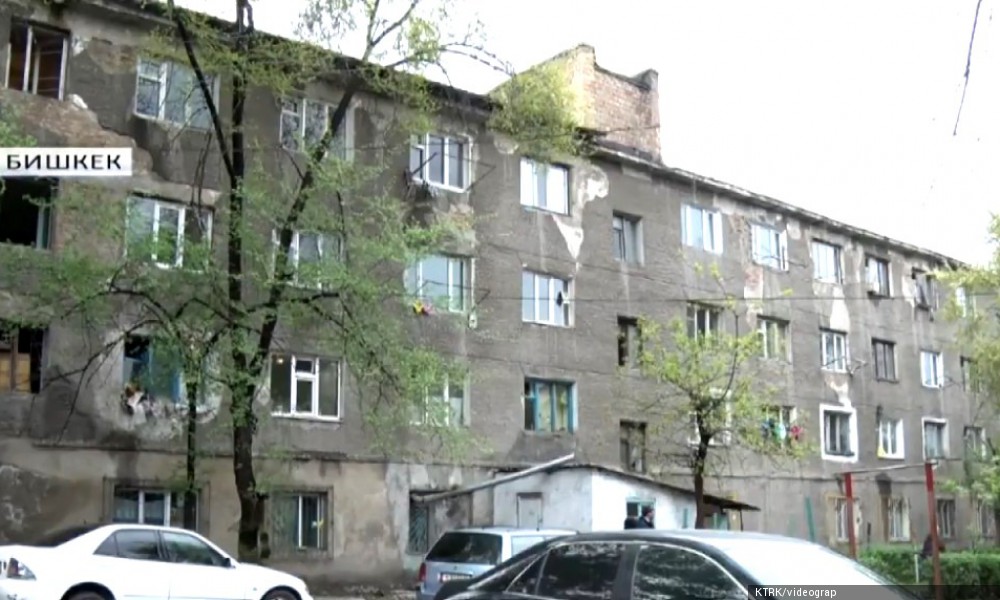 Суд: около 40 семей освободили комнаты в многоквартирном доме по улице Фучика