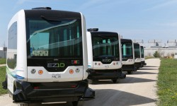 Нидерландияда айдоочусуз автобустар кызмат көрсөтө баштайт