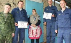 Военнослужащие авиабазы ОДКБ "Кант" навестили участницу блокады Ленинграда