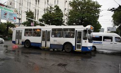 Бишкекте троллейбус айдоочулар тарифтерди көтөрүү талабын коюуда