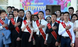 Во всех школах республики прозвенели последние звонки