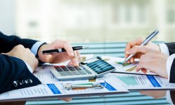 Сегодня День финансовых и экономических работников Кыргызстан
