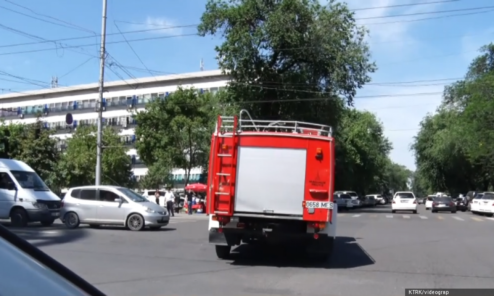 Уступи дорогу спасателям!