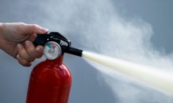 Госэкотехинспекция продолжает проверять столичные рынки на пожарную безопасность