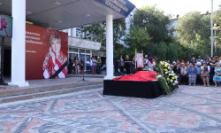 Салтанат Саматову похоронили на Ала-Арчинском кладбище