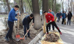 Кыргызстанцы собрали 8 000 тонн мусора во Всемирный день чистоты