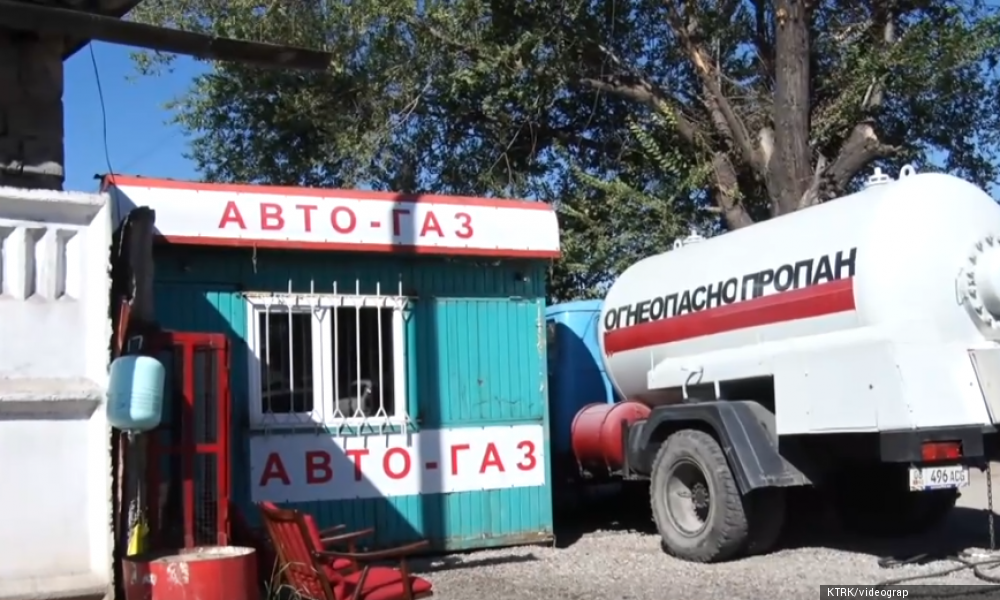 В Бишкеке незаконно продолжает работать точка  по продаже автогаза