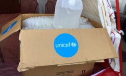 ЮНИСЕФ передает МЧС водно-санитарное оборудование