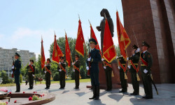 На столичной площади Победы прошли торжественные мероприятия