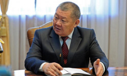 Омбудсмены КР и РФ обсудят вопросы защиты прав трудовых мигрантов из КР