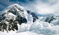 Ала-Бука-Канышкыя унаа жолунун Чапчыма ашуусунда кар көчкү түшүүсү күтүлүүдө
