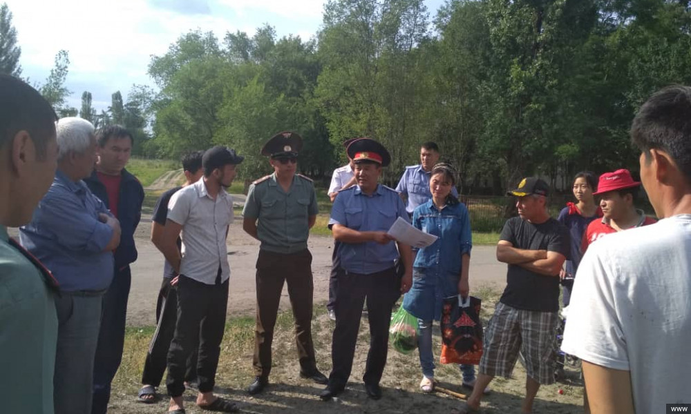 В городе Токмок милиционеры провели профилактические работы по недопущению происшествий на воде