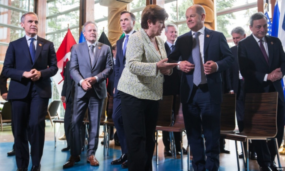 Во Франции проходит встреча министров финансов G7