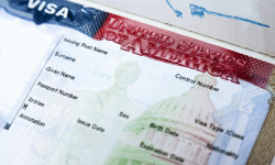 США снизит визовые сборы для граждан КР