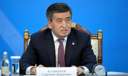Жээнбеков назвал риски и вызовы, которые порождает миграция