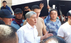 Атамбаев вместе со своими сторонниками намерены пойти к зданию «Медиа Форума»