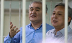 Текебаева и Чотонова выпустили под домашний арест