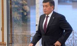 С.Жээнбеков сегодня вручит госнаграды кыргызстанцам