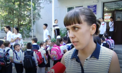 Сотрудники ГУОБДД учат детей правилам дорожного движения