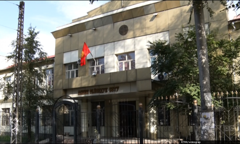 Экс-мэрлердин иши боюнча айыпталуучуларды суроо 18-октябрга жылдырылды