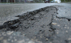 Токтогул: некачественный ремонт улиц