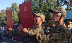 Более 300 призывников Кыргызстана приняли присягу