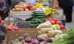Каждые выходные в четырёх районах Бишкека проходят сельхозярмарки