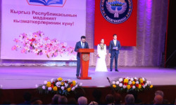 Бүгүн Кыргызстанда маданият кызматкерлеринин күнү белгиленди