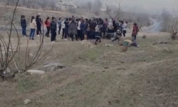 Аксы районундагы окуучу кыздардын мушташы 