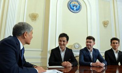 А.Атамбаев: «Прославляйте Кыргызстан!"