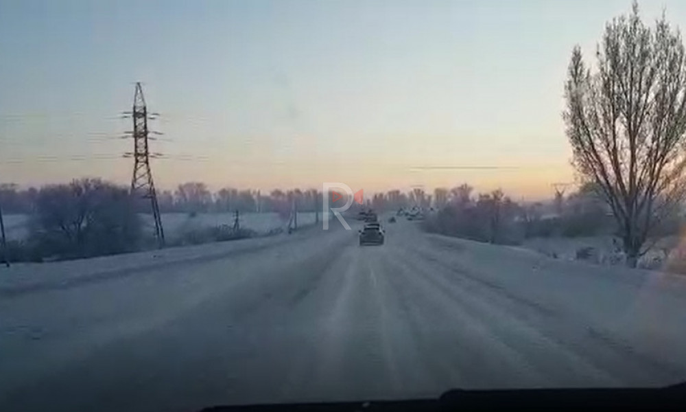 Айланма жол кардан тазаланбай, айдоочулар үчүн кооптуу болуп турат