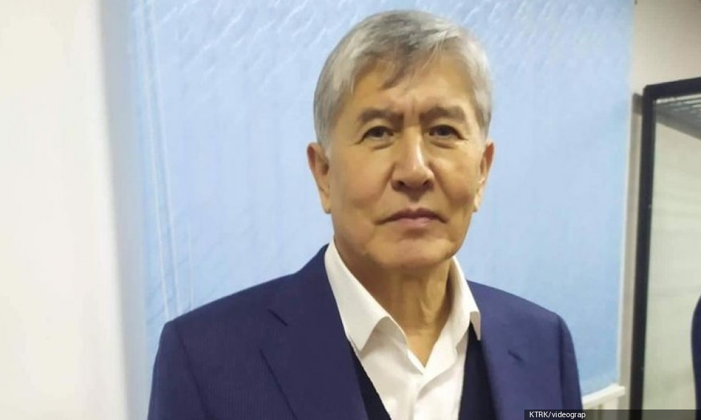 Соттук отурумда Алмазбек Атамбаевге айыбы угузулду