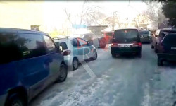 Новопавловка: Парковка на узкой улице