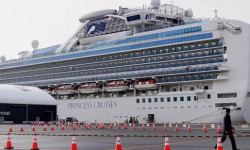 Экипажу круизного судна Diamond Princess разрешено сойти на берег