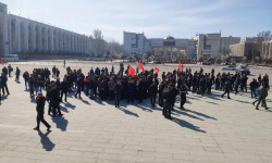 В Бишкеке проходит митинг сторонников Садыра Жапарова