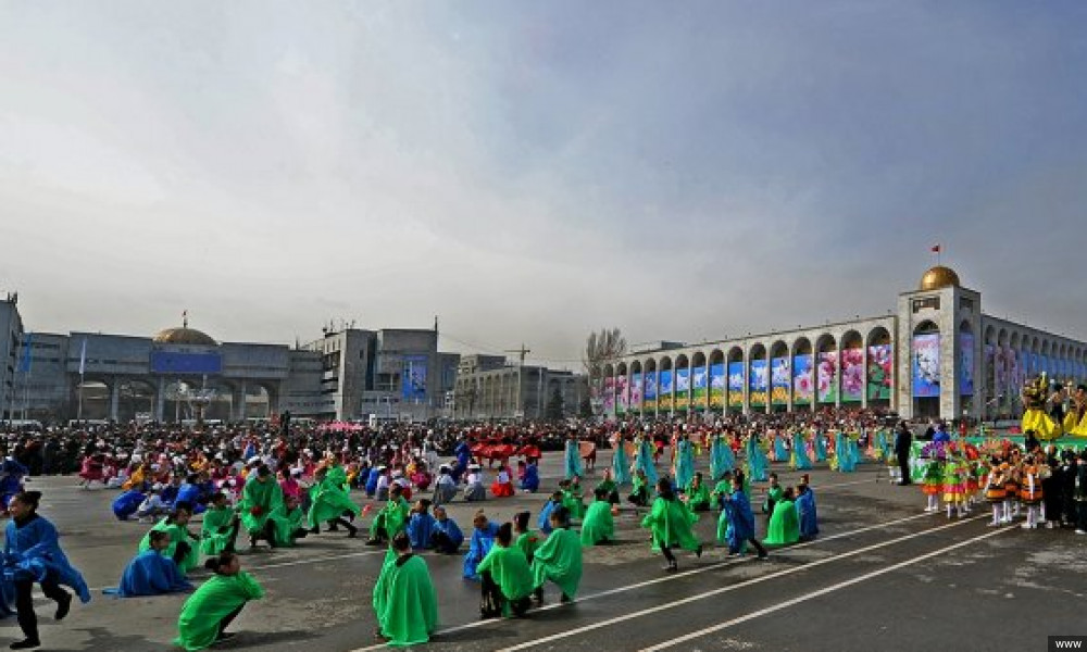 Власти настоятельно рекомендуют воздержаться от массовых мероприятий