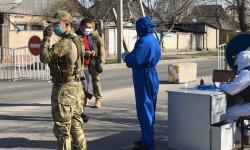 Работа медиков на карантинных постах